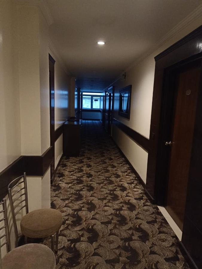 Hotel Clark Heights Yeni Delhi Dış mekan fotoğraf