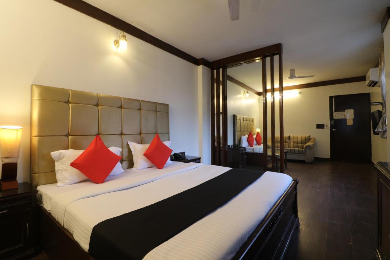 Hotel Clark Heights Yeni Delhi Dış mekan fotoğraf