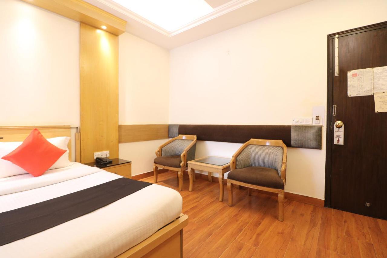Hotel Clark Heights Yeni Delhi Dış mekan fotoğraf