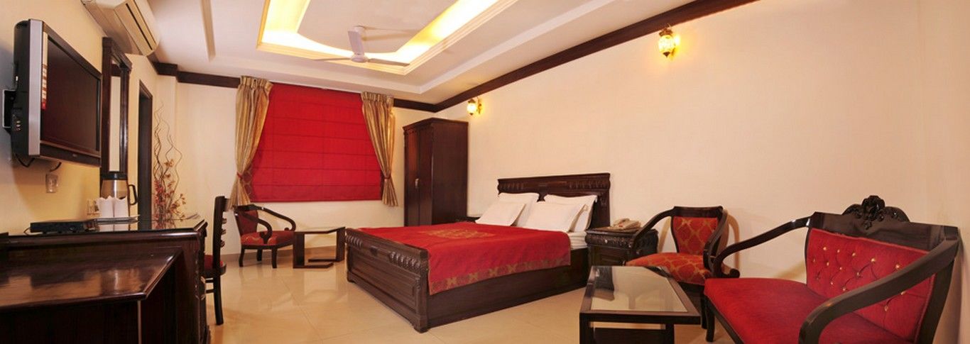 Hotel Clark Heights Yeni Delhi Dış mekan fotoğraf