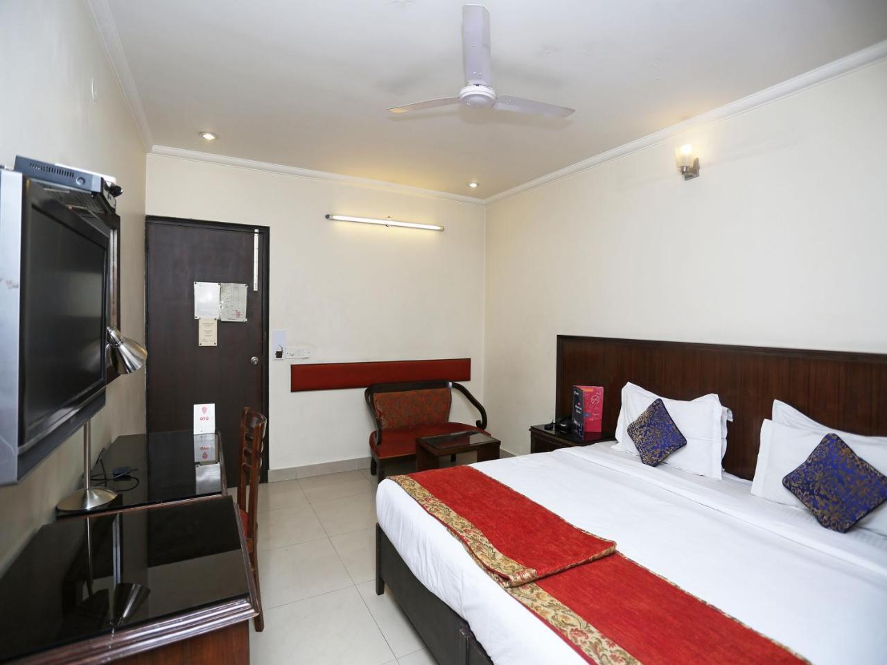 Hotel Clark Heights Yeni Delhi Dış mekan fotoğraf