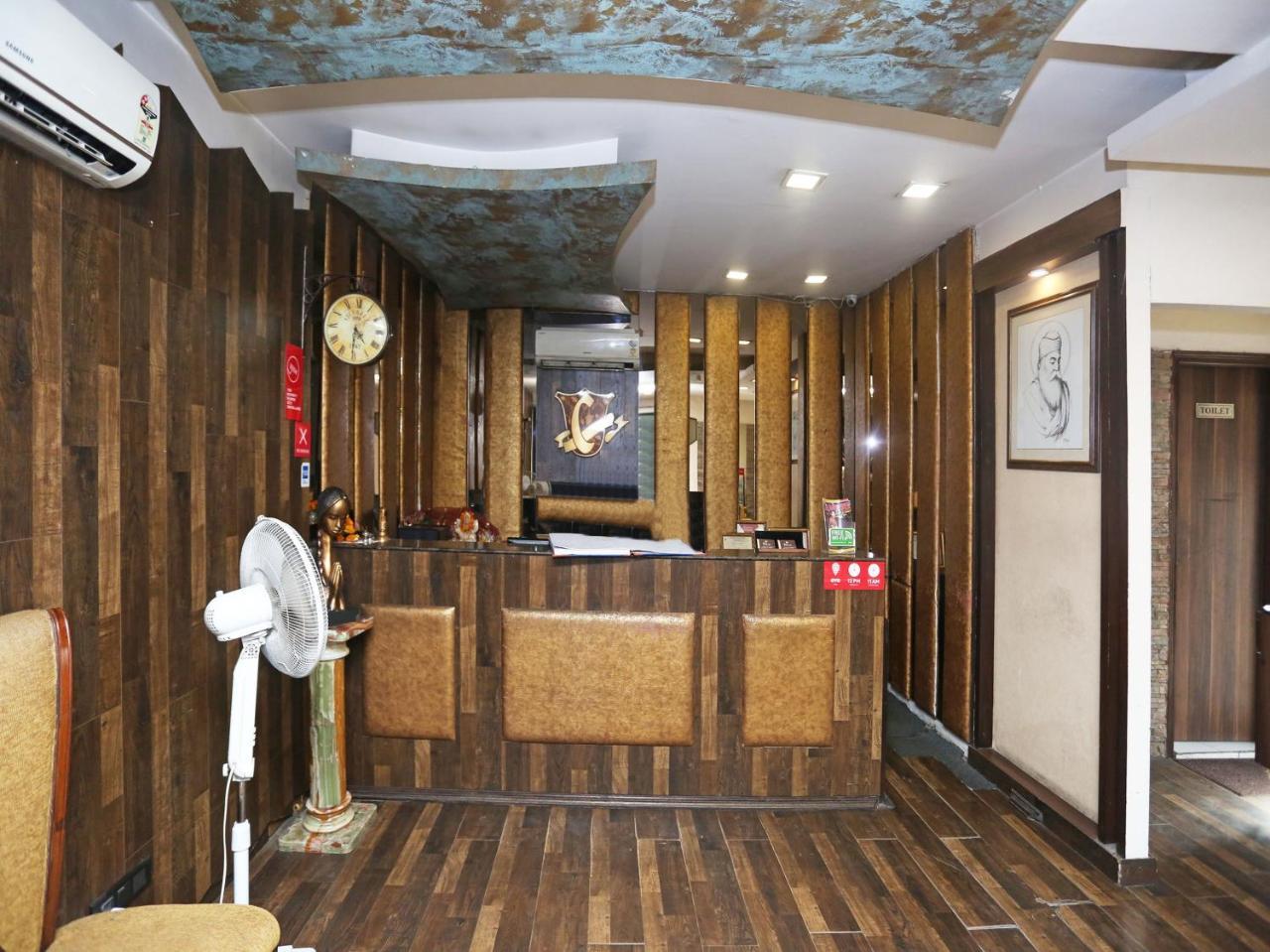 Hotel Clark Heights Yeni Delhi Dış mekan fotoğraf